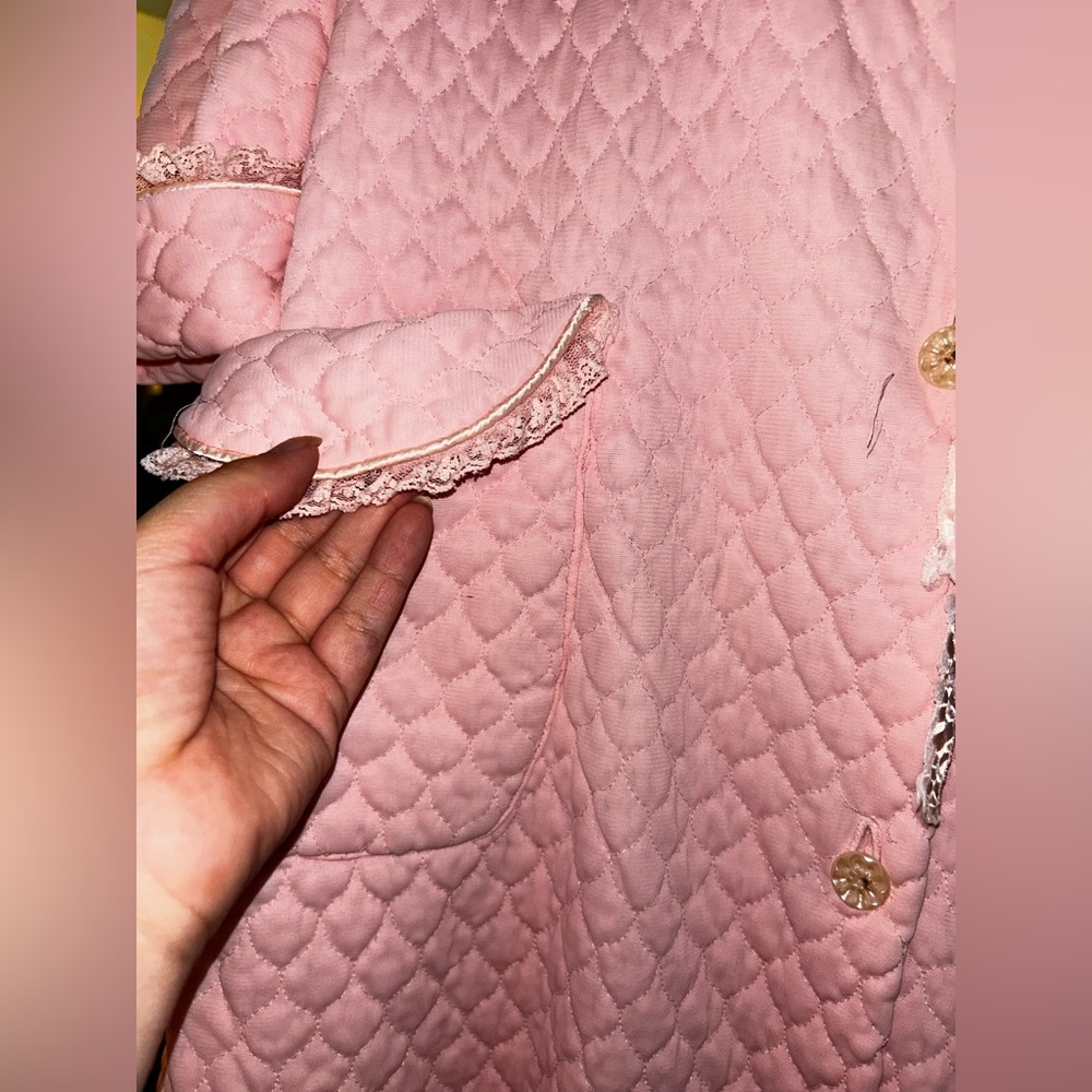 1970 Vintage House Robe - Picture 2 of 7